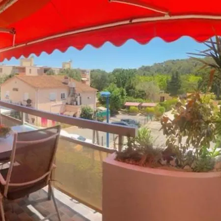 Nice 33m With Terrace Near The Beach * Bormes-les-Mimosas